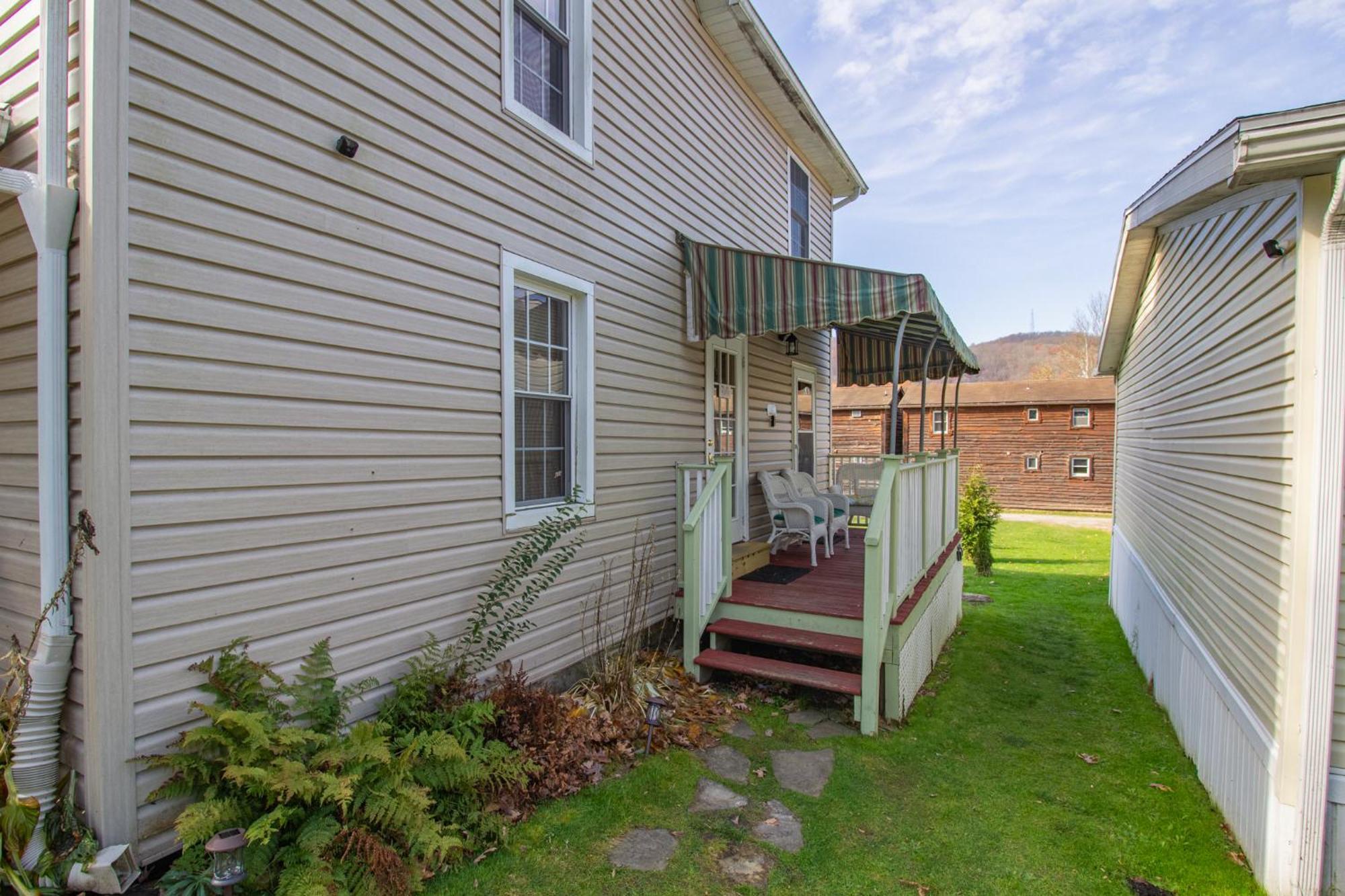 Stay In Ohiopyle Near Gap Trail, Restaurants, & The Fallls Exterior photo